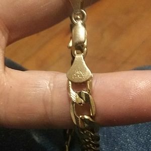 Gold 22  inch knecklace